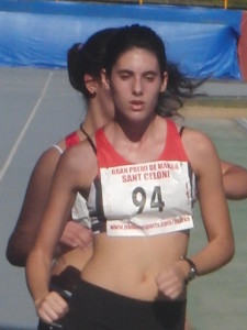 Anna Gabarrón durant la disputa de la XXVI edició del Gran Premi de Marxa de Sant Celoni organitzat pel nostre club.