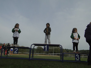 FOTO: Helena Grange al graó més alt del podi.